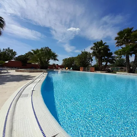 Camping L'escale Mobil'home Giana *