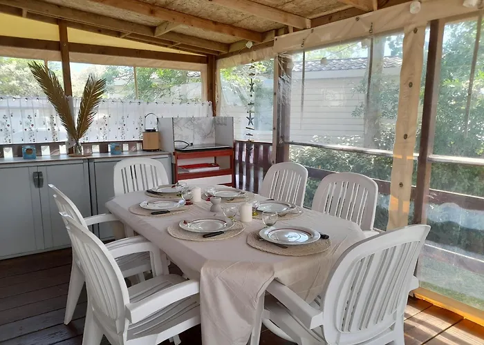 L'escale Mobil'home Giana Camping *